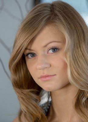 Обнажённая красавица с желанным телом